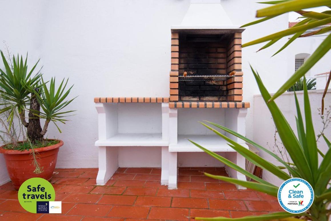 Lena'S Beach House By Hellovacations Albufeira Exterior photo
